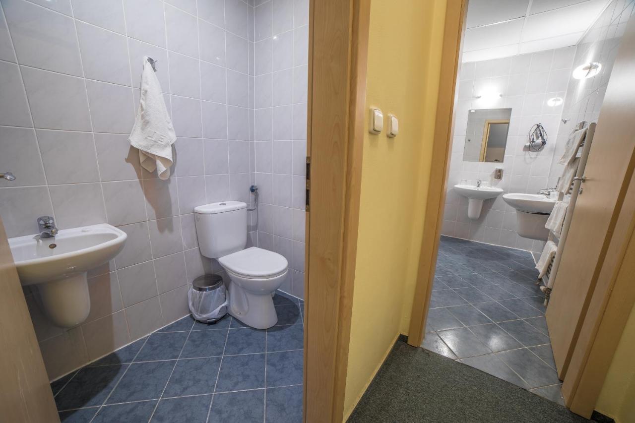 Teledom Hotel Košice Esterno foto