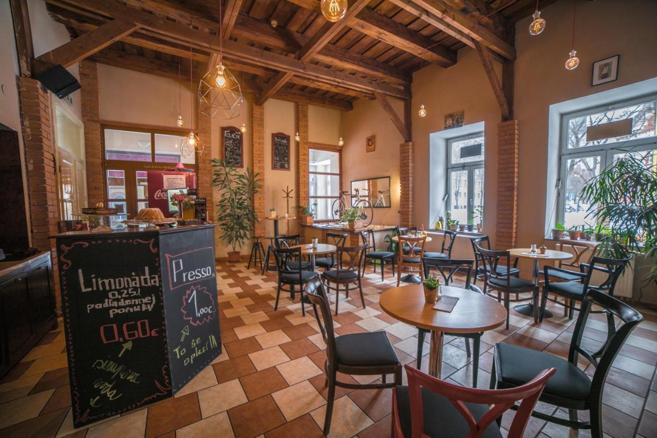Teledom Hotel Košice Esterno foto